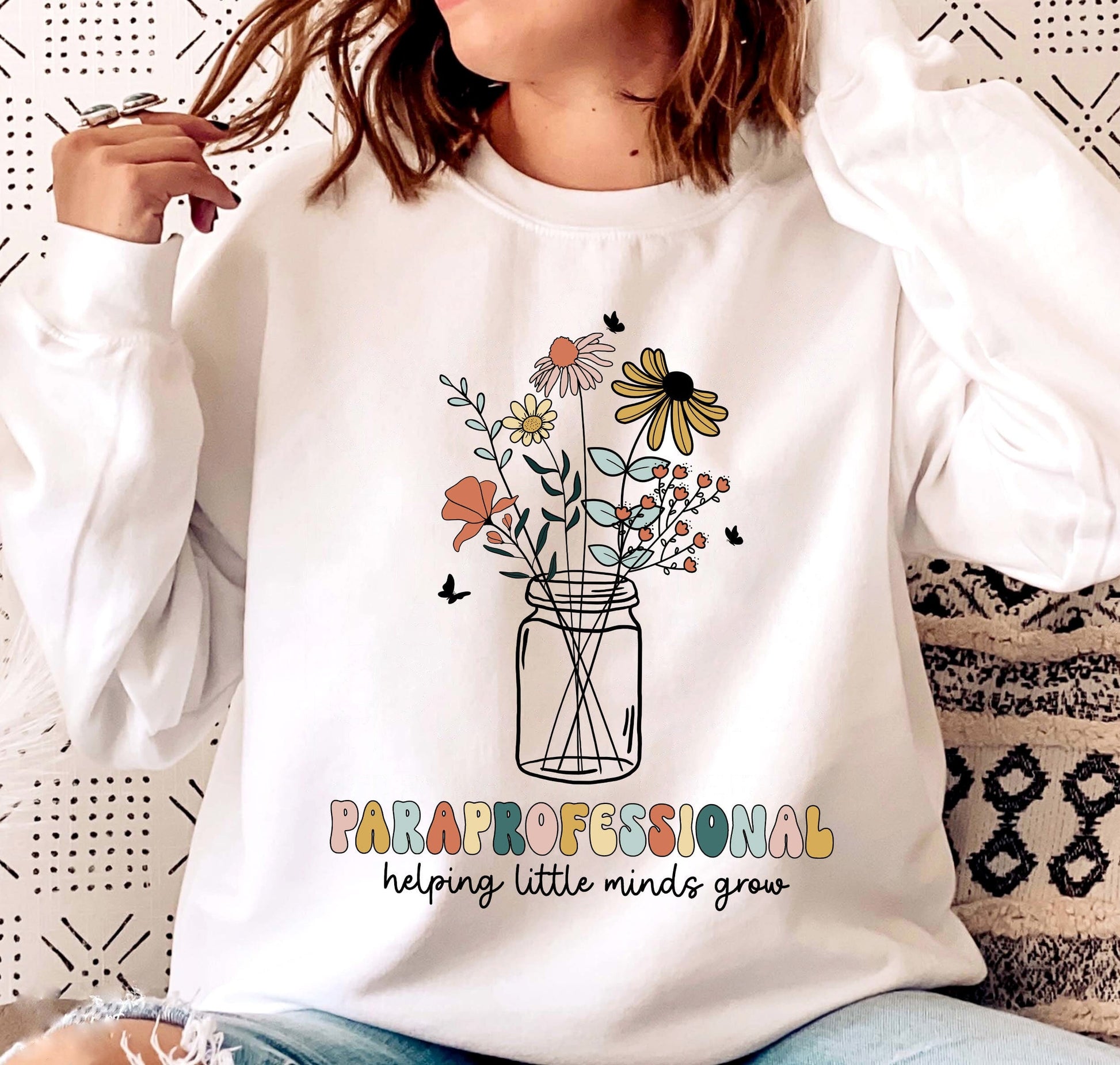 Paraprofessional Shirt, Helping Little Minds Grow, Teacher Aide Gift