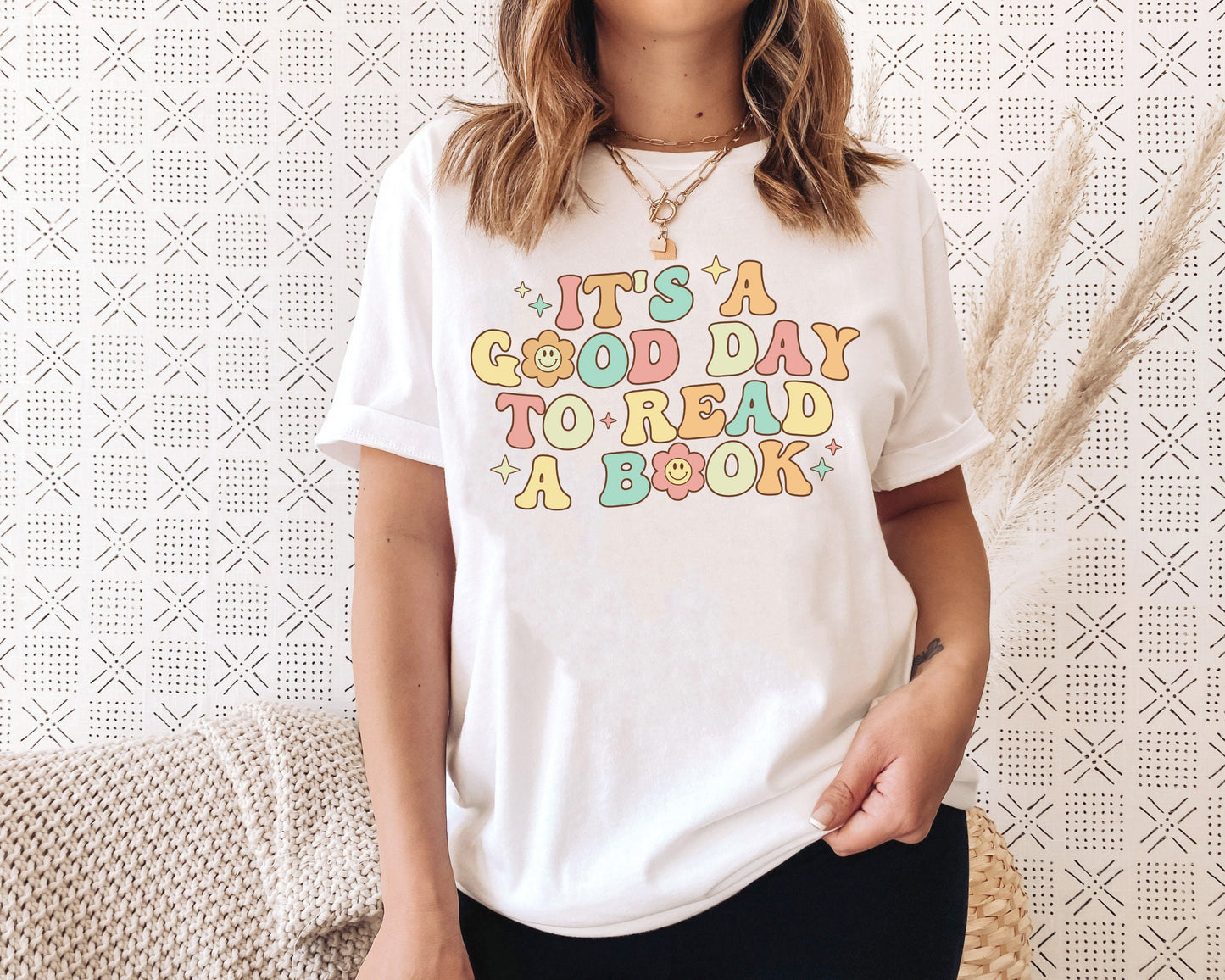 Teacher Shirt, It's A Good Day To Read A Book Shirt, Teacher Read Shirt, Elementary Teacher, Kindergarten Teacher, Teacher Graduation Gift