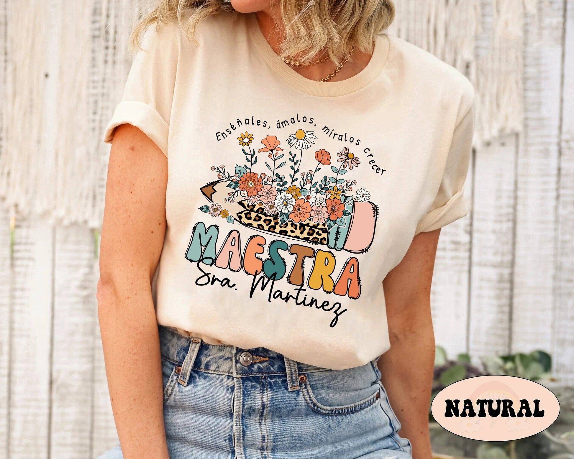 Teacher Shirt, Bilingual Teacher Shirt, Personalized Maestra Shirt, Maestra Bilingual, Flower Maestra Shirt, Spanish Teacher, Bilingual Gift