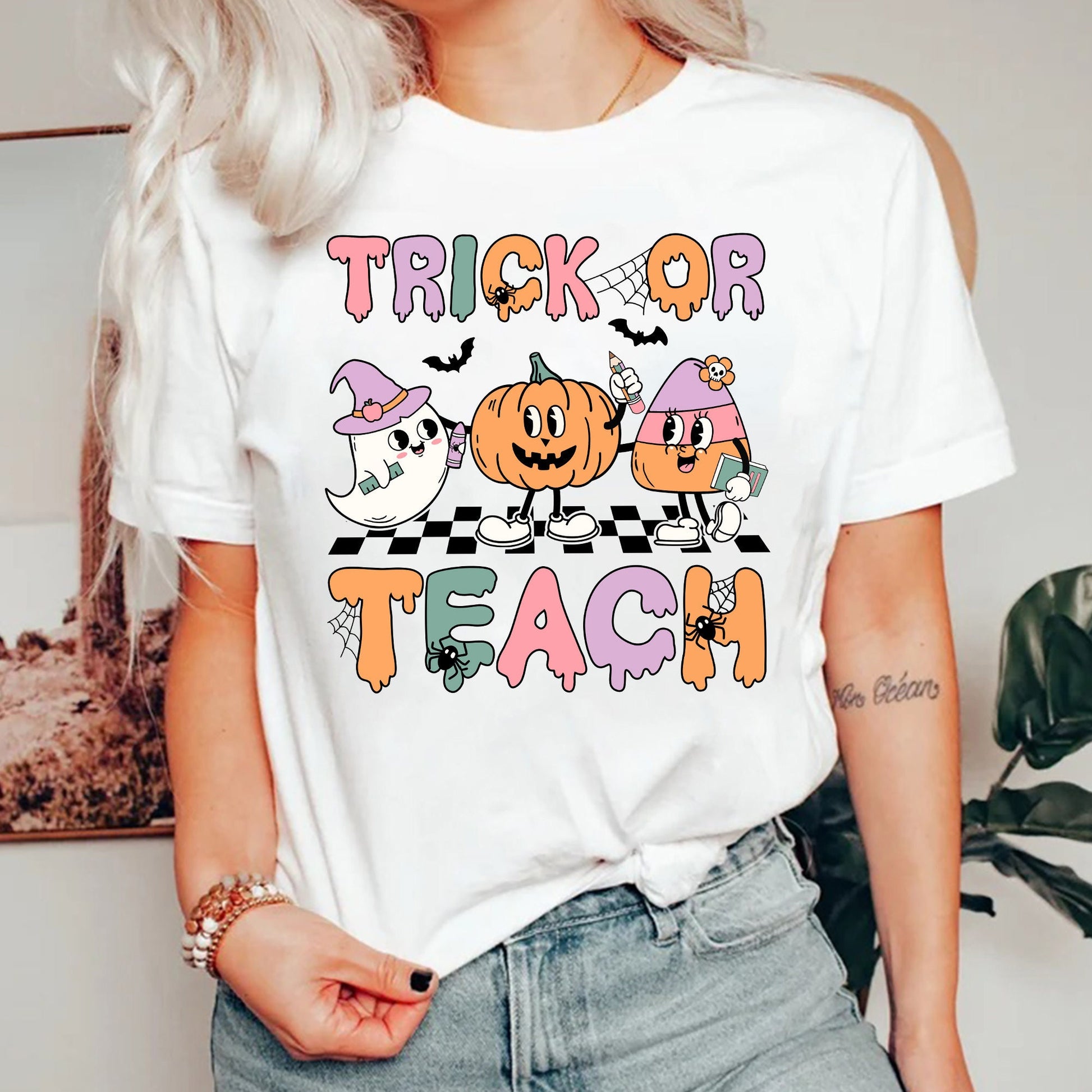 Teacher Halloween Shirt, Trick Or Teach Shirt, Spooky Teacher, Groovy Teacher Halloween Sweatshirt, Pumpkin Teacher, Teacher Halloween Gift